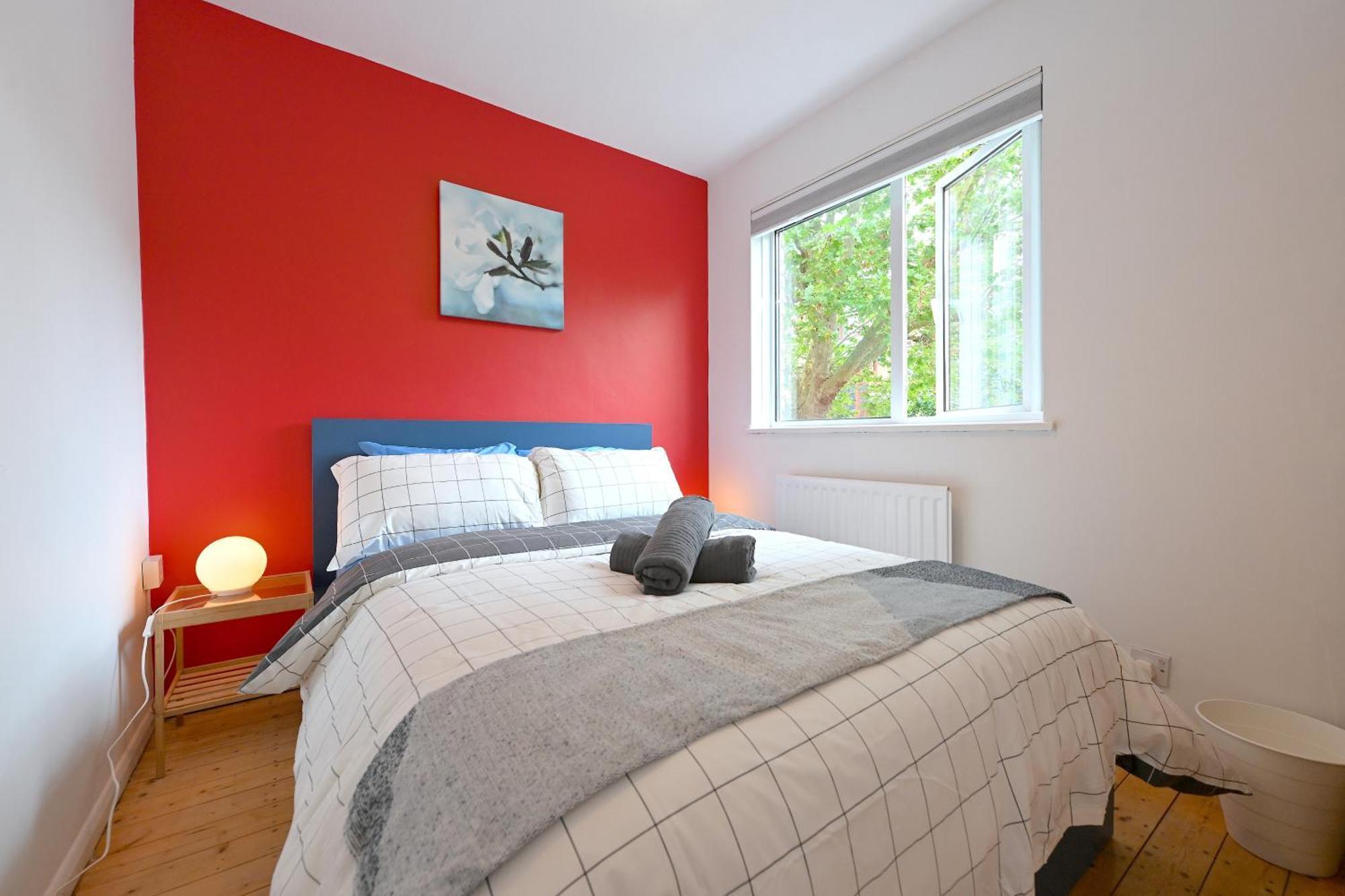 4 Bedroom Patio House Regent'S Park - Parking Лондон Экстерьер фото